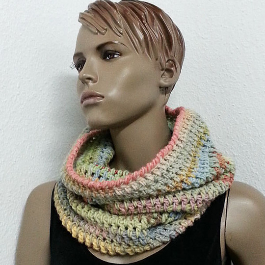 Häkelanleitung Loop Schlauchschal Kunterbunt