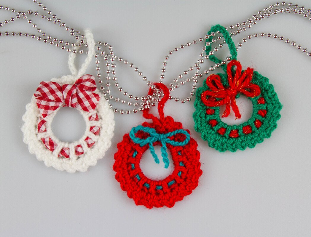 Amigurumi Christmas Ornament Wreath Crochet Pattern