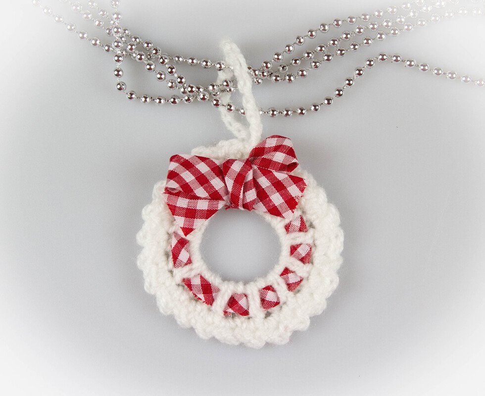 Amigurumi Christmas Ornament Wreath Crochet Pattern - Image 4