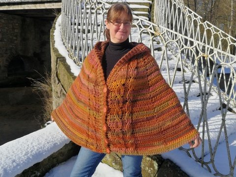 **Häkelanleitung** Damen Poncho/Cape Einheitsgröße 38-46