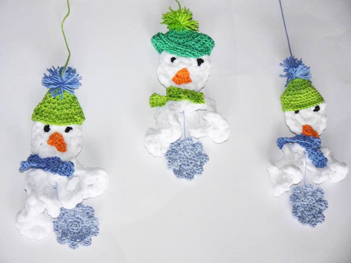 Schneemänner - Flocken zum Häkeln - Weihnachtsdeko