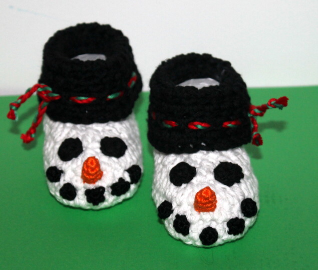 Schneemann-Schühchen häkeln – in drei Größen (deutsche Anleitung)