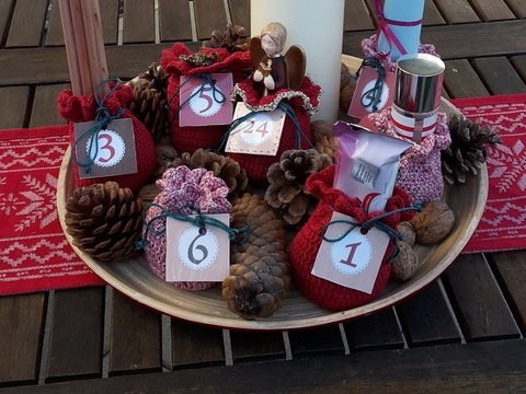 gehäkelte Adventssäckchen