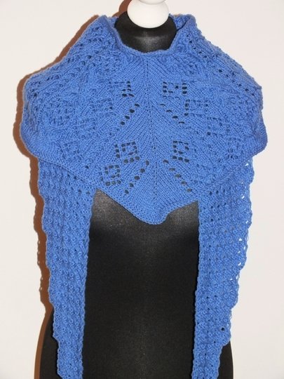 Strickanleitung Schaltuch Tamoloao Loch- Zopfmuster