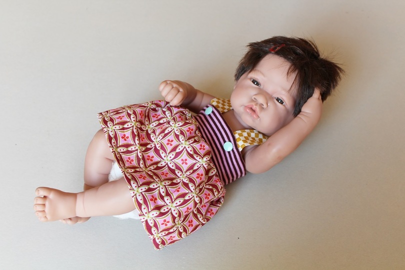 Nähanleitung einfaches Trägerkleid für Kinder und 50cm Puppen