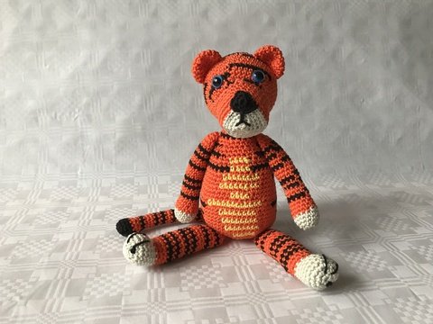 Häkelanleitung für Tiger Tara - Amigurumi