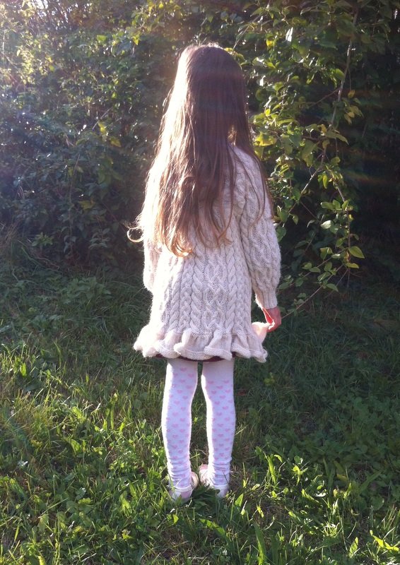 Anamchara - Üppiger Zopfpulli / -kleid für kleine Prinzessinnen Gr. 122 / 5 Jahre - Bild 5