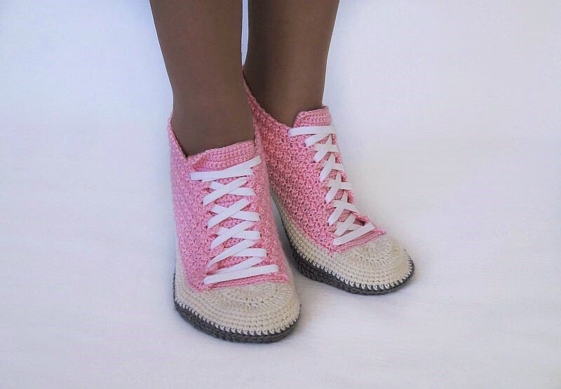 Crochet Pattern  Sneaker Boots Sneakers Sizes: 5/6-7/ 8-9/ 10-11 - Image 2