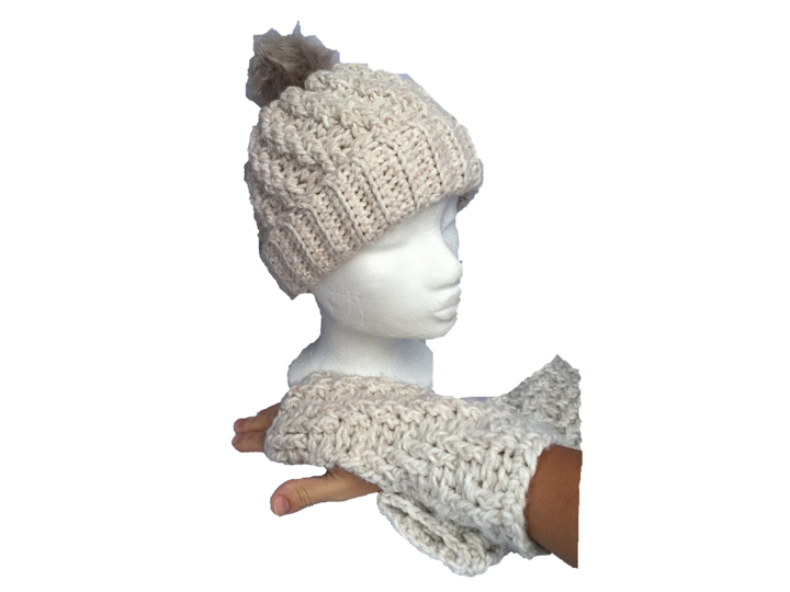 Kuscheldicke Häkelmütze und Handstulpen mit tollem Muster