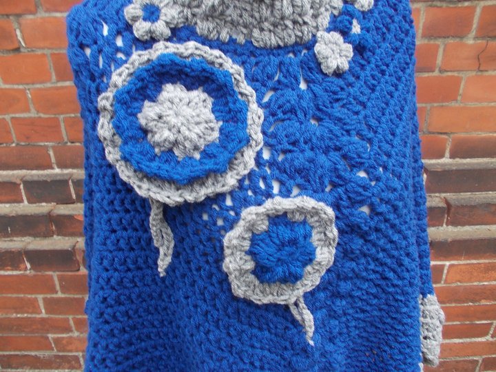 Häkelanleitung für Poncho und Beanie im Set