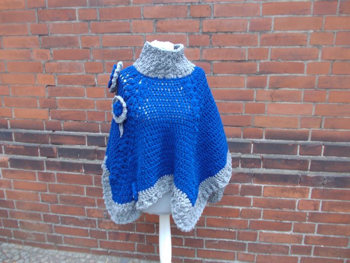 Häkelanleitung für Poncho und Beanie im Set