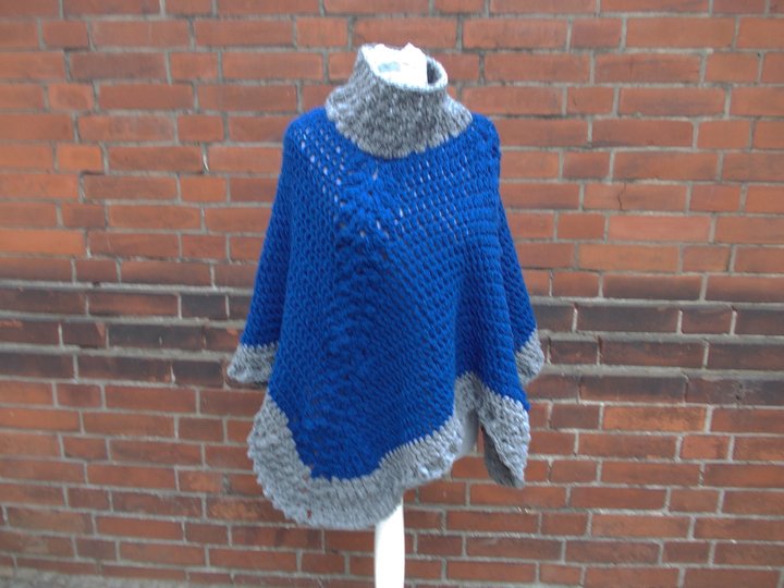 Häkelanleitung für Poncho und Beanie im Set