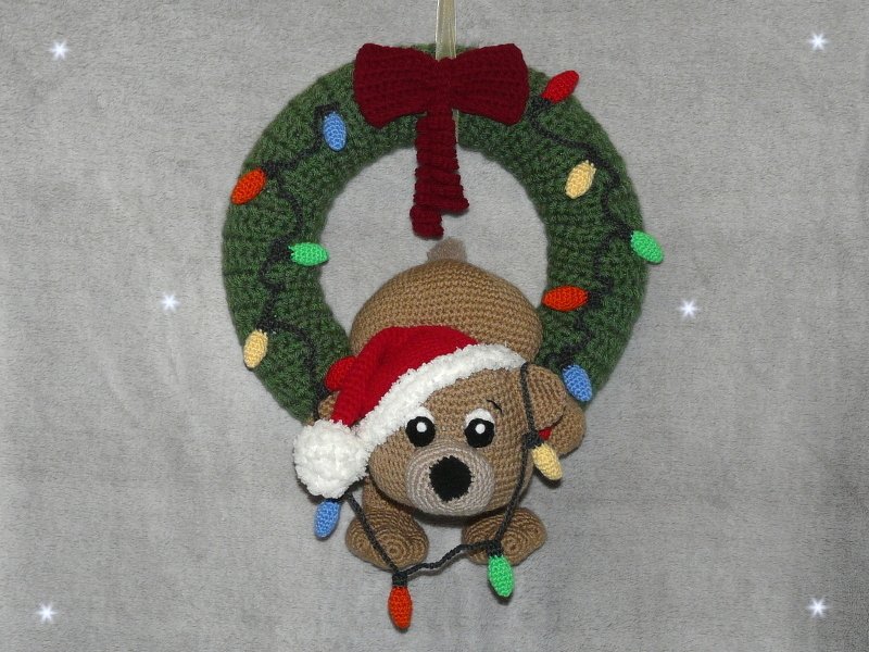 Crochet Pattern Christmas Door Wreath clumsy teddy