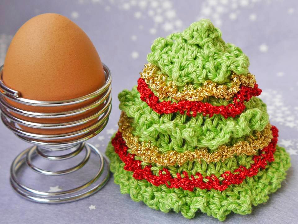 weihnachtlicher Eierwärmer Weihnachtsbaum zum Häkeln