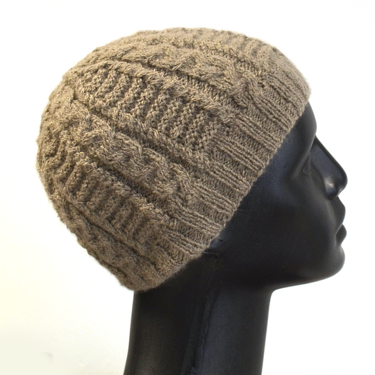 Mütze mit Zopfmuster