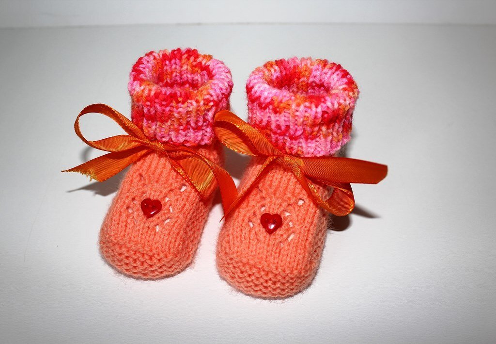Strickanleitung Baby-Schuhe, Booties, Ajourmuster, Sohlenlänge 11 cm