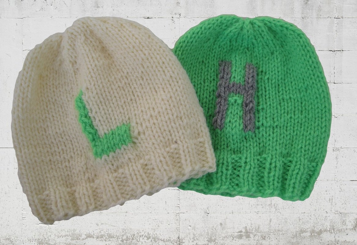 Strickanleitung Babymütze für Jungen und Mädchen mit dem Anfangsbuchstaben L des Namen- tragbar von 0-6 Monaten