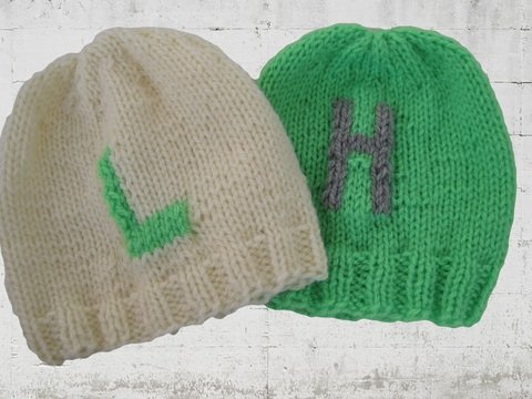 Strickanleitung Babymütze für Jungen und Mädchen mit dem Anfangsbuchstaben L des Namen- tragbar von 0-6 Monaten