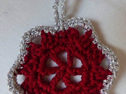 Häkelanleitung Weihnachtsanhänger - Streublümchen - Girlande