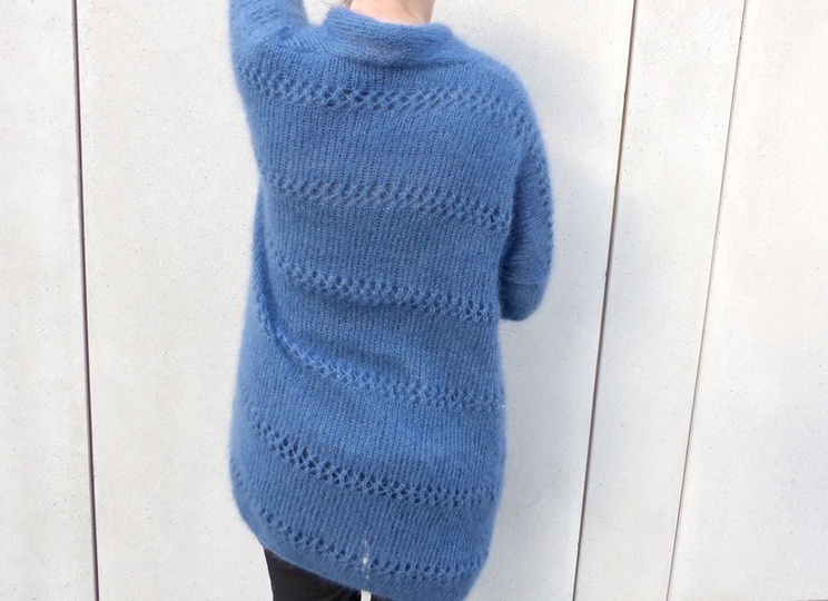 Blaue Mohairjacke mit dezentem Lochmuster, E-Book Gr. S, M, L und Xl 