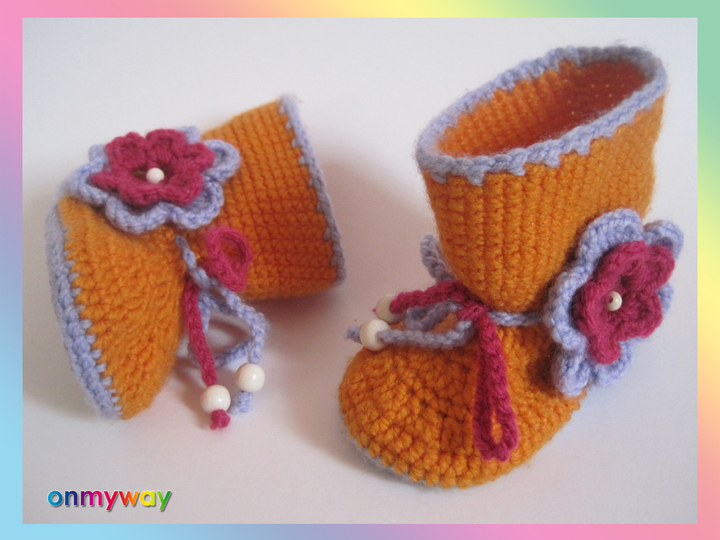 Häkelanleitung: Babystiefel mit süßer Häkelblume (9 - 12 Monate)