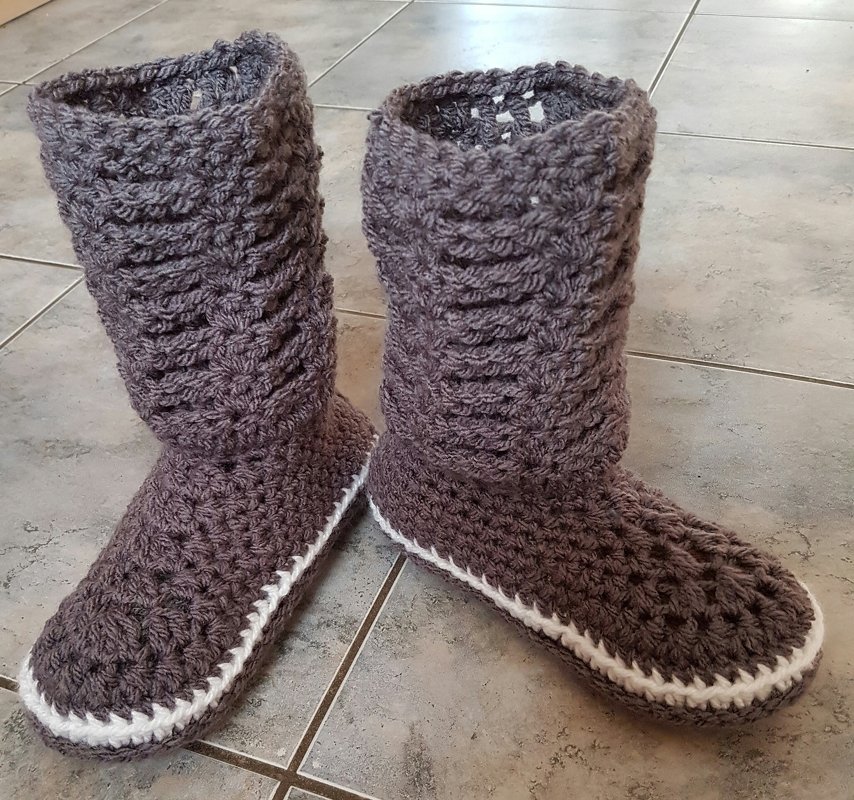 Kuschelwarme Hausschuhe in Gr. 38/39 - Bild 3