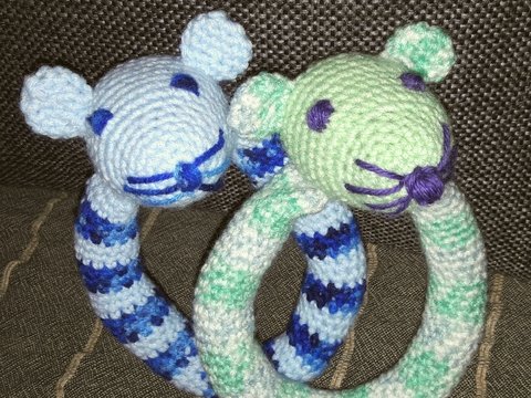 Häkelanleitung Mäuse Babyrassel, Babygreifling