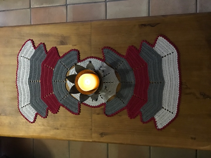 Häkeln / Anleitung Tischläufer