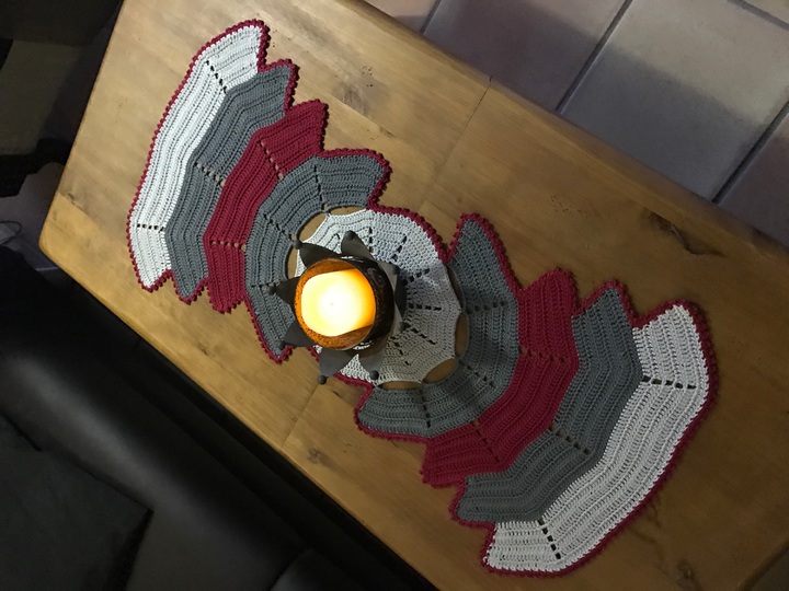 Häkeln / Anleitung Tischläufer