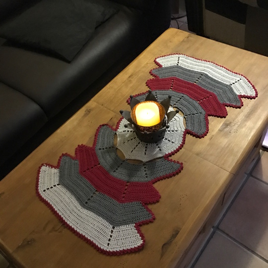 Häkeln / Anleitung Tischläufer