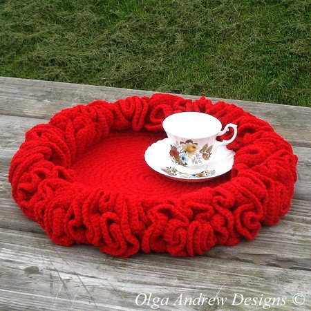 Large Christmas ruffle doily crochet pattern 081