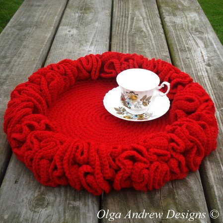 Large Christmas ruffle doily crochet pattern 081