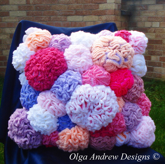 Coral reef cushion knit/crochet pattern 035