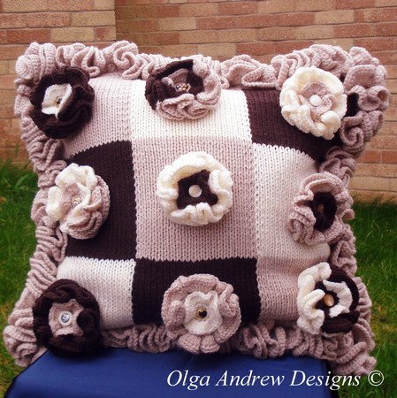 Patchwork cushion with flower appliques knit/crochet pattern 012