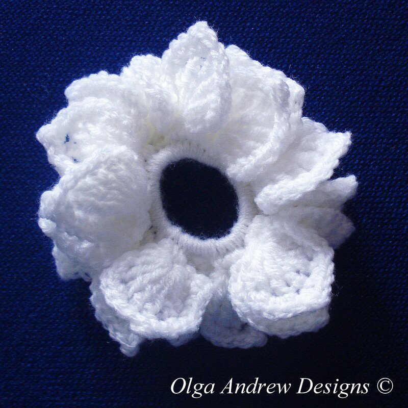 Wedding scrunchie Dahlia crochet pattern 022 - Image 3
