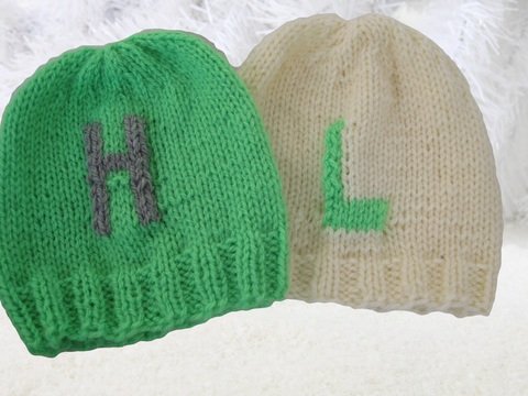 Strickanleitung Babymütze für Jungen und Mädchen mit dem Anfangsbuchstaben H des Babys- tragbar von 0-6 Monaten