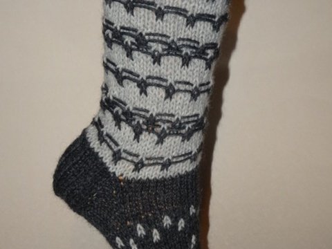 Strickanleitung für Socken im Fadenmuster für Gr. 38/39