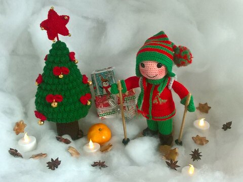 Häkelanleitung Gartenwichtel Schorschi und sein Weihnachtsbaum