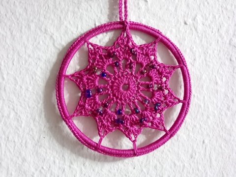 gehäkeltes Mandala, mit Perlen
