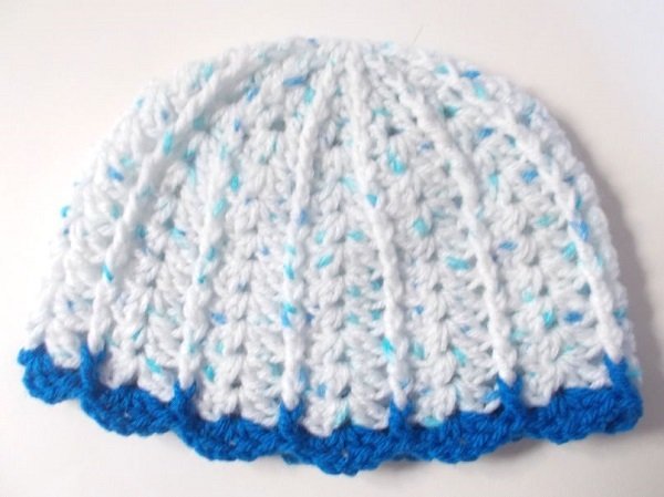 Häkelanleitung Babymütze weiß-blau für Kopfumfang 38/40