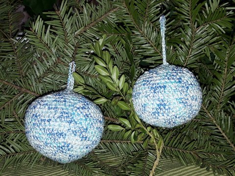 Häkelanleitung Christbaumkugel für zwei Größen
