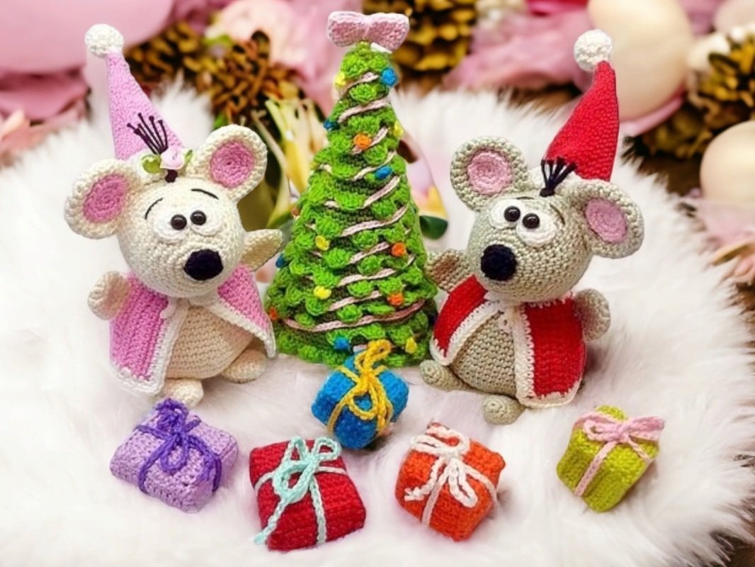 Santa Mouse and Mrs. Mouse  -  Crochet Pattern from Diana´s kle
