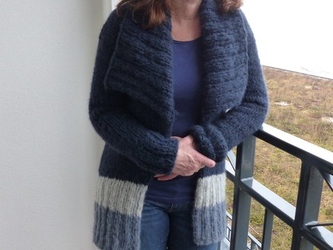 Jacke mit Farbigen-Block-Streifen, E-Book  