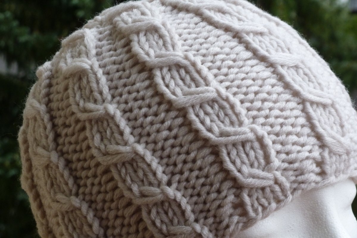 Mütze mit einem etwas anderen Zopfmuster
