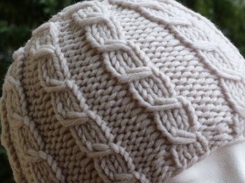 Mütze mit einem etwas anderen Zopfmuster