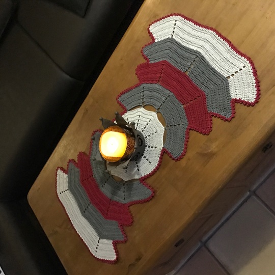 H&auml;keln / Sparpreis!!! Anleitung Grannydecke, Tischl&auml;ufer (rund) und Tischl&auml;ufer-Schneemann