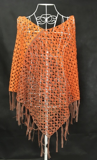 Poncho "Musterglück" aus 1 Bobbel gehäkelt