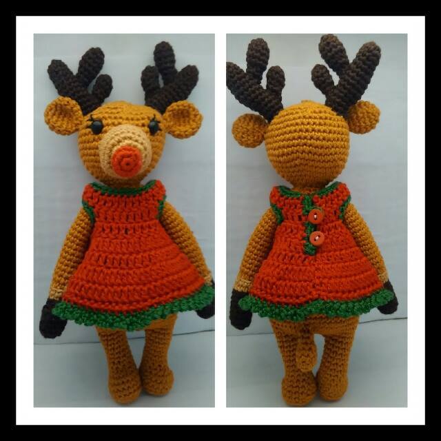 Amigurumi Rentier in orange-grünem Kleid, Vorder- und Rückansicht