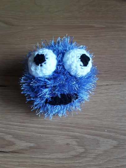 Kleines Wuschelmonster (Häkelanleitung)