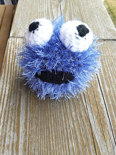 Kleines Wuschelmonster (Häkelanleitung)